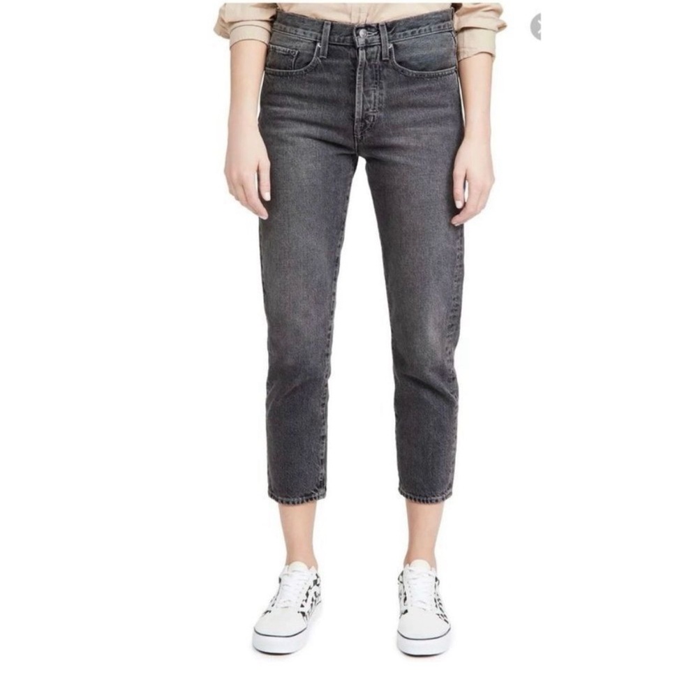 NWT Edwin black washed jeans in Hana Crop style